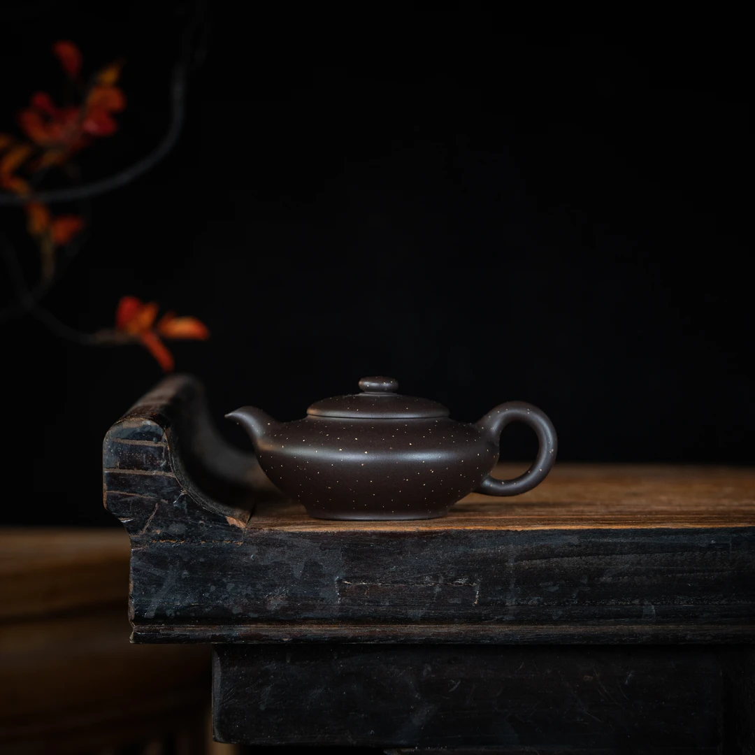 【前墅龙窑】铺砂虚扁 苗春燕·范家 紫茄泥 160cc 紫砂壶