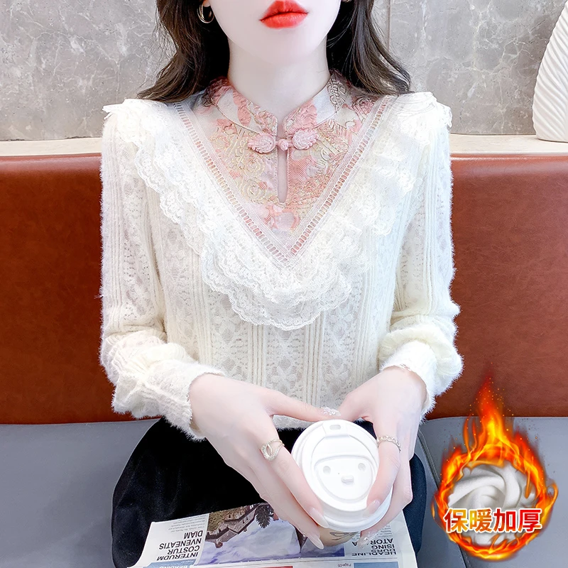 高级感盘扣刺绣蕾丝衬衫女士秋冬2024新款爆款打底衫加绒减龄上衣