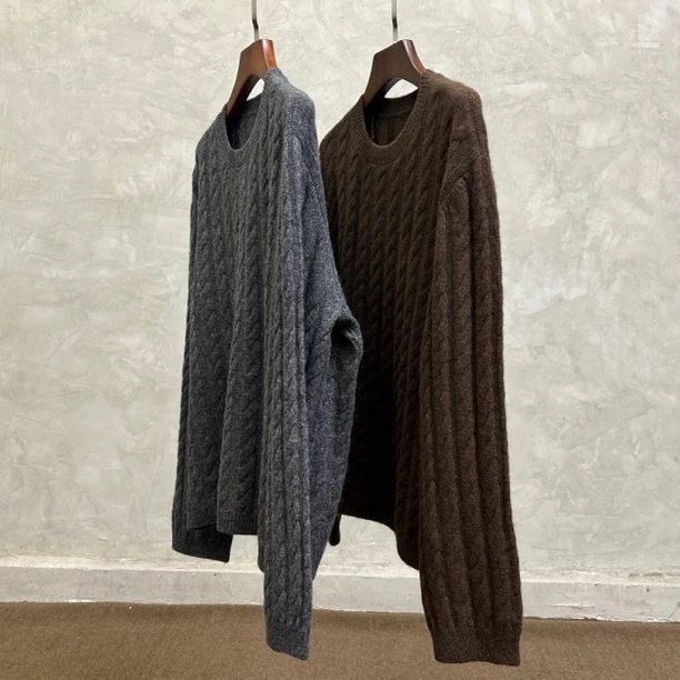 时尚简龄牦牛绒小绞花圆领宽松廓形显瘦羊绒衫 女士上衣