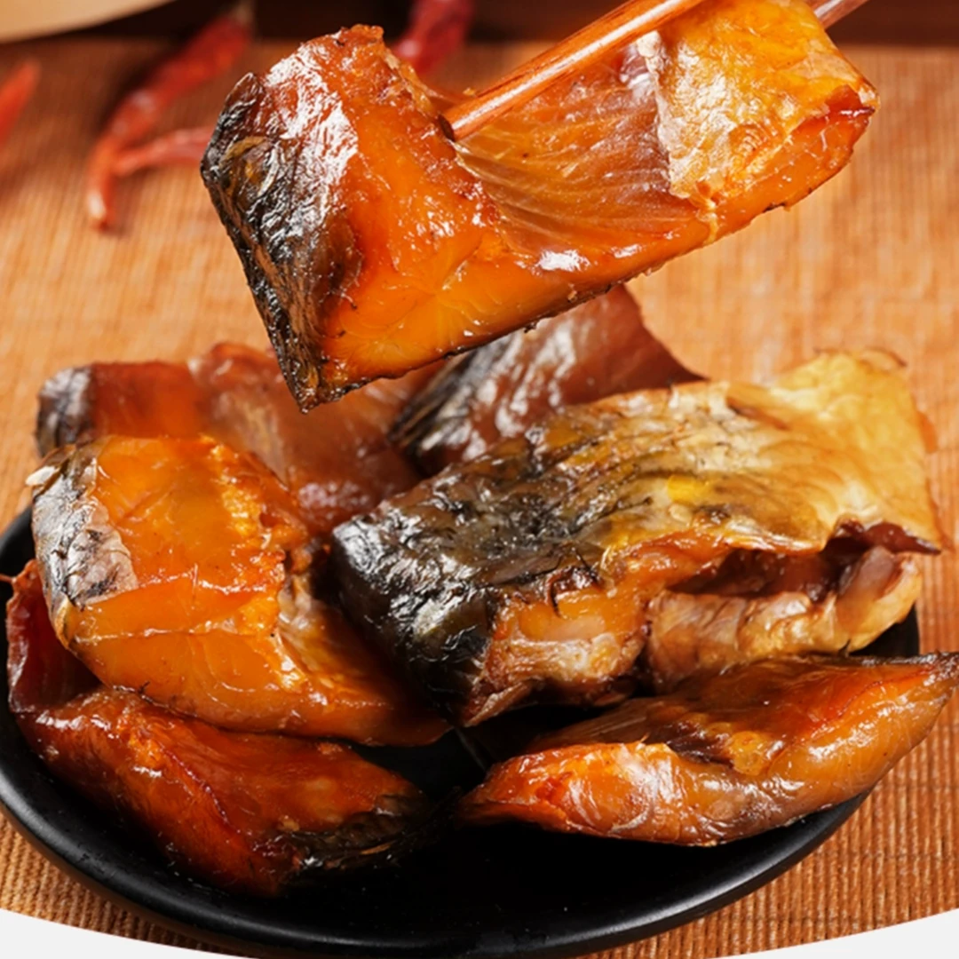 湖南特产农家烟熏青鱼块肉多口感紧实好吃