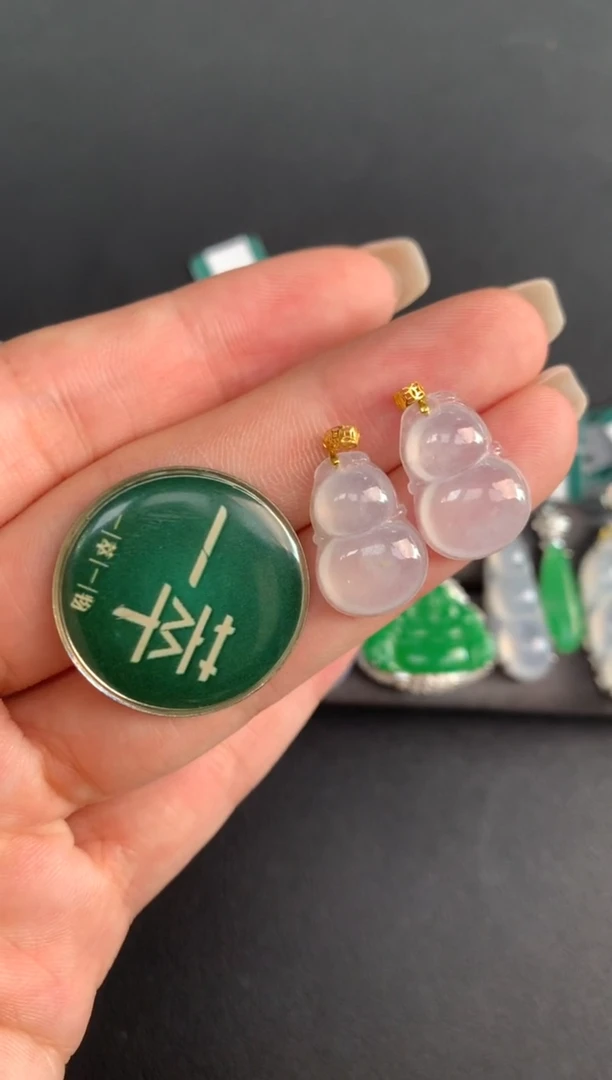 【闪购商品】翡翠葫芦18K金镶嵌吊坠多样性发货发其一