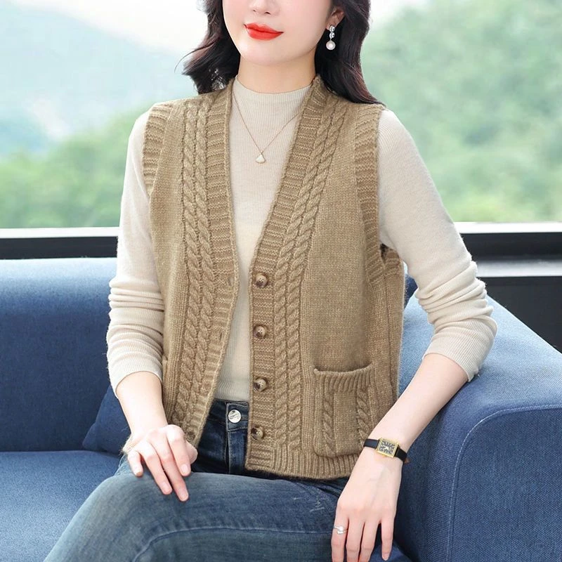 时尚春秋2024妈妈新款麻花外套针织马甲背心女装开衫毛衣洋气坎肩