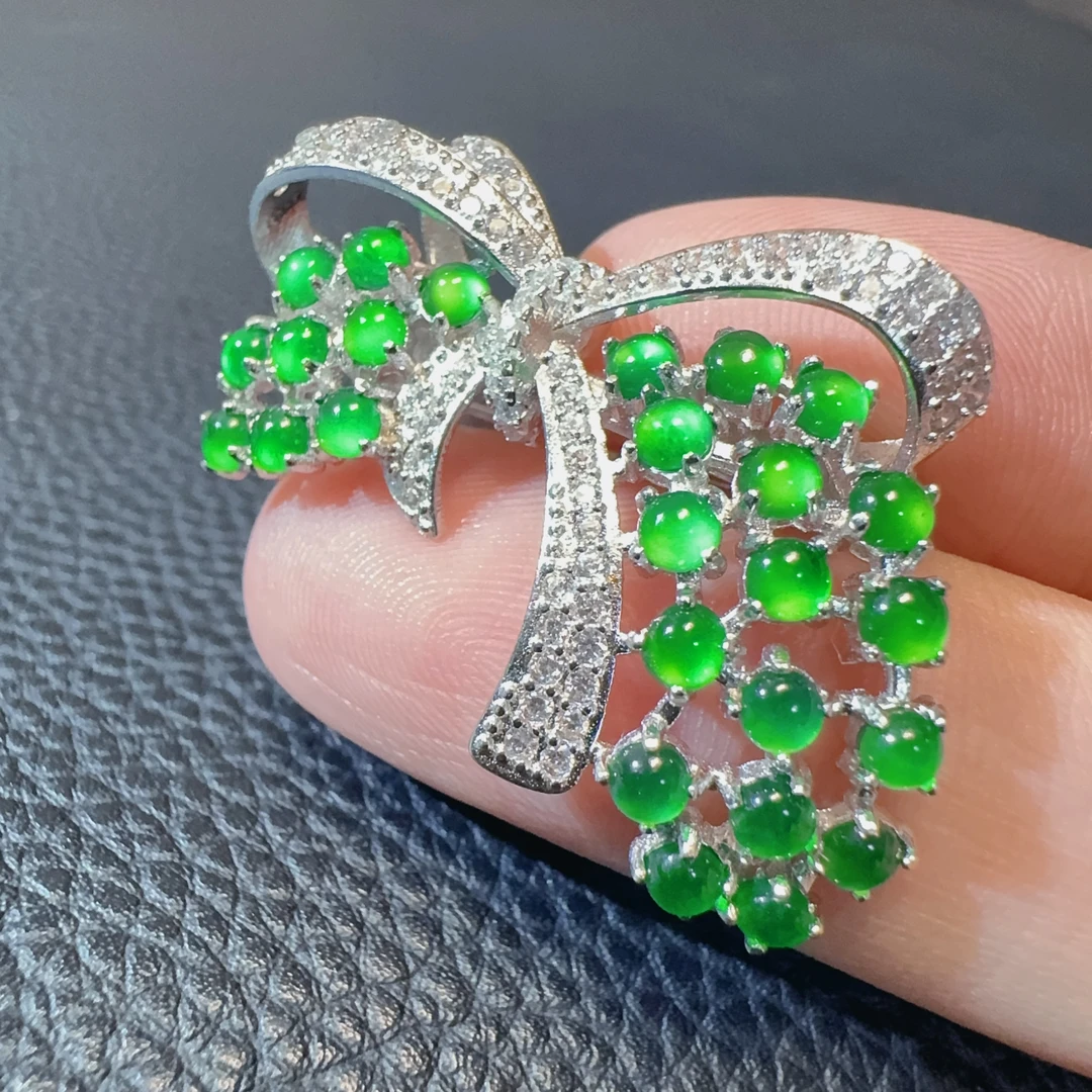 天然a货翡翠高冰阳绿蛋面蝴蝶结胸针多蛋面气质复古满钻038