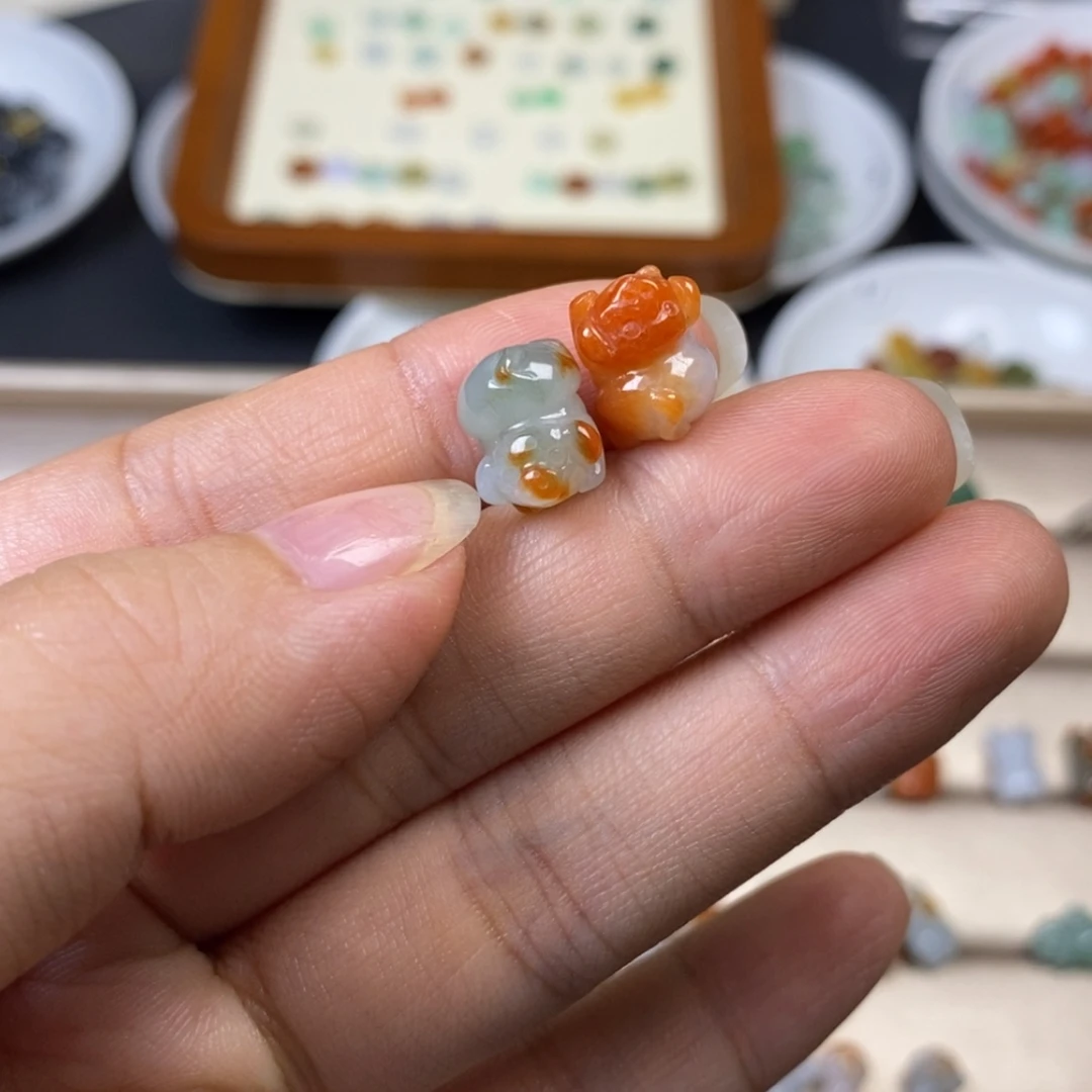 【闪购商品】翡翠颈饰未镶嵌鄭*盈
