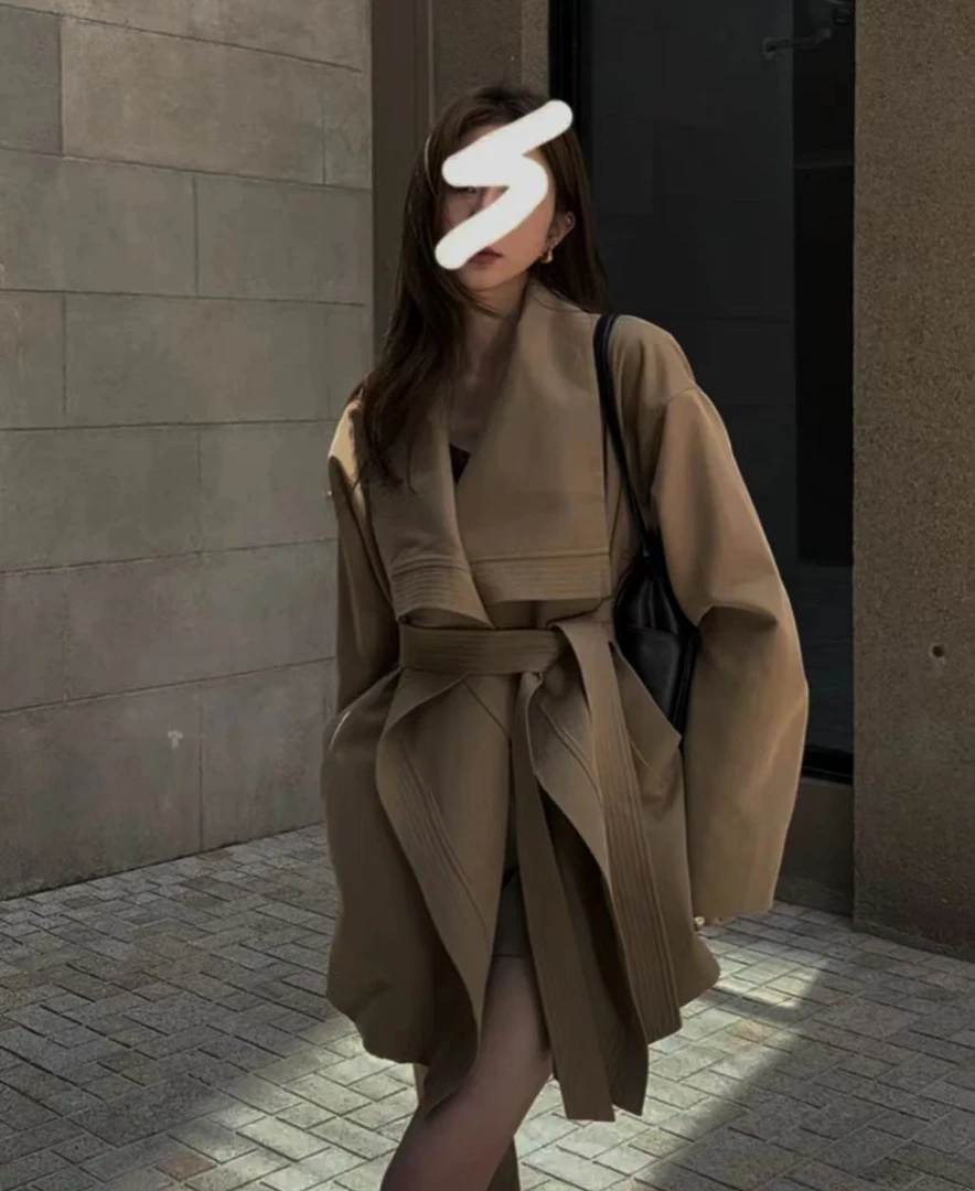 【大脸】设计款系带风衣外套大翻领气质收腰中长款大衣（6623）