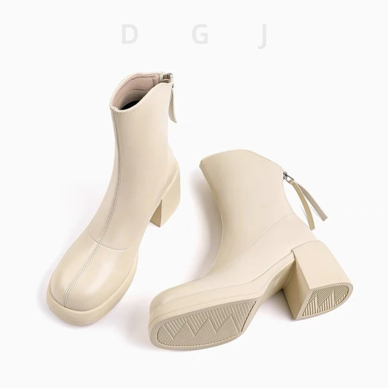 白色圆头小个子增高瘦瘦靴2024新款冬季短靴女显瘦厚底鞋粗跟靴子