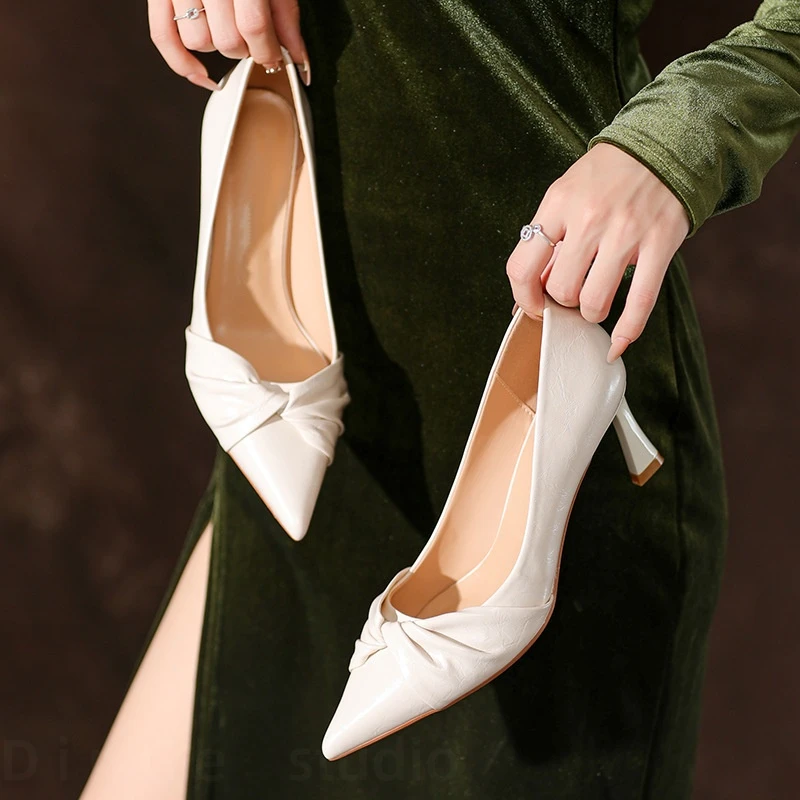 【Din Ge】羊皮垫尖头高跟鞋女春秋新款气质单鞋浅口细跟通勤单鞋女