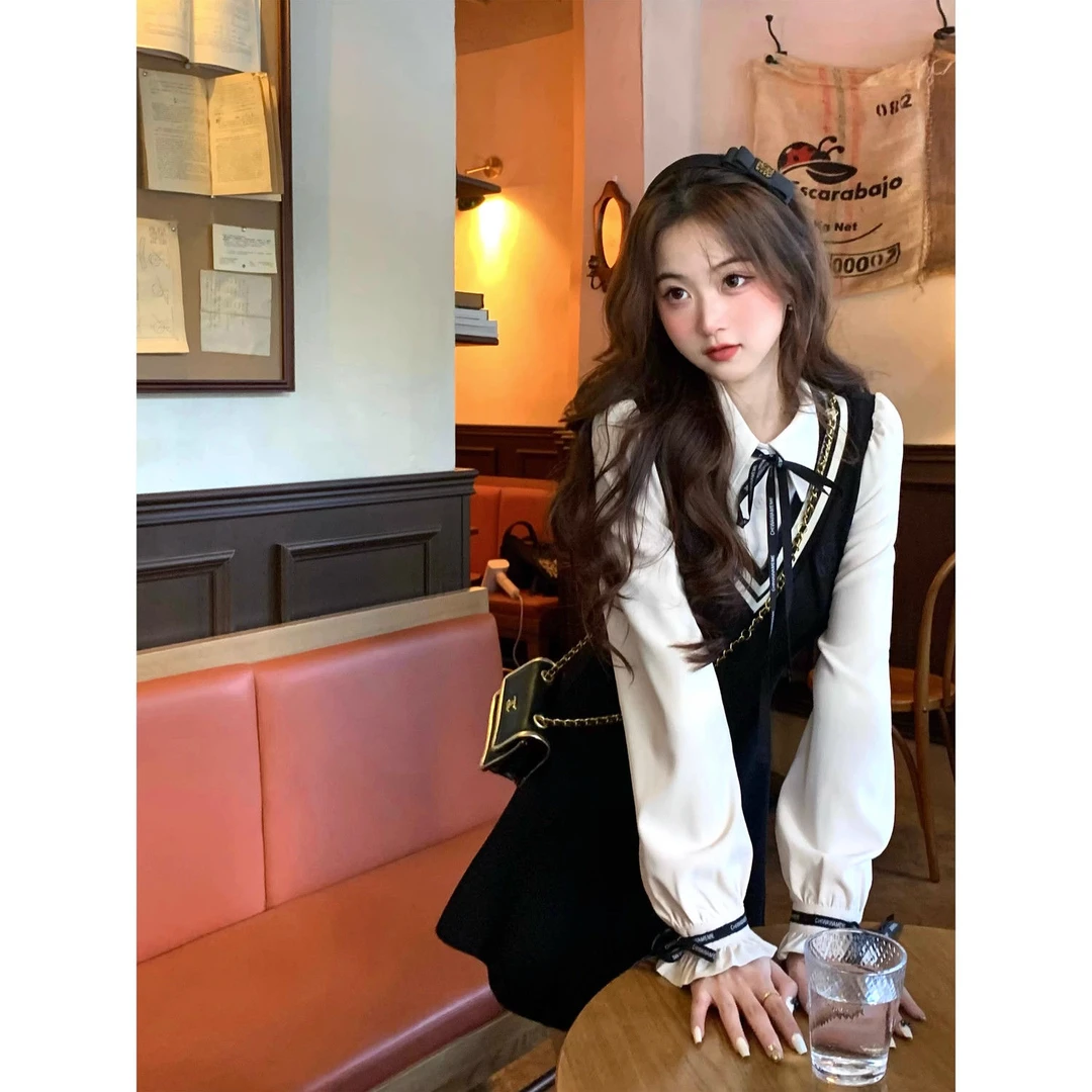 刺绣假两件衬衫撞色显瘦学院风连衣裙女法式小个子早秋黑色裙子