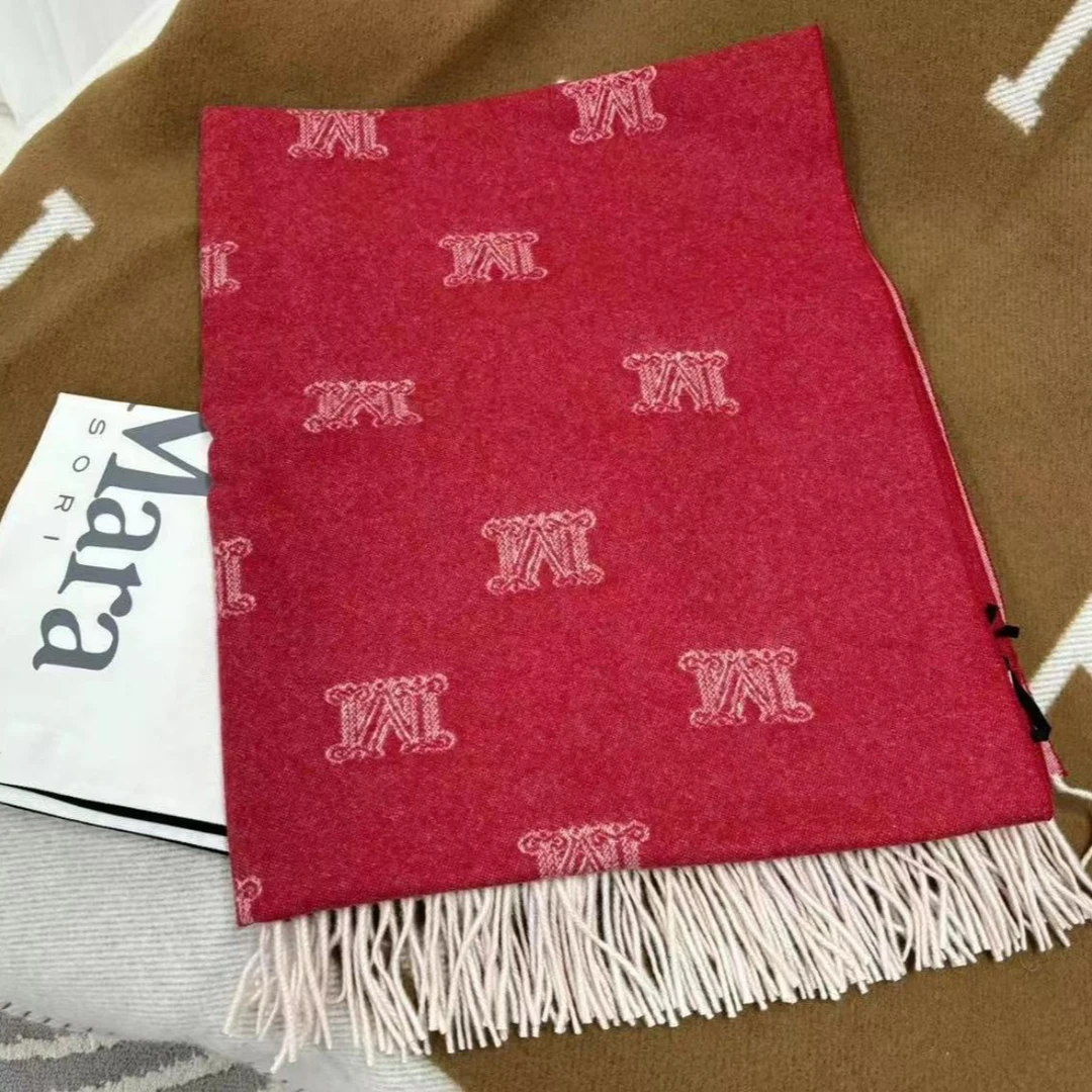 全新未使用 MaxMara 红色满字母LOGO印花围巾
