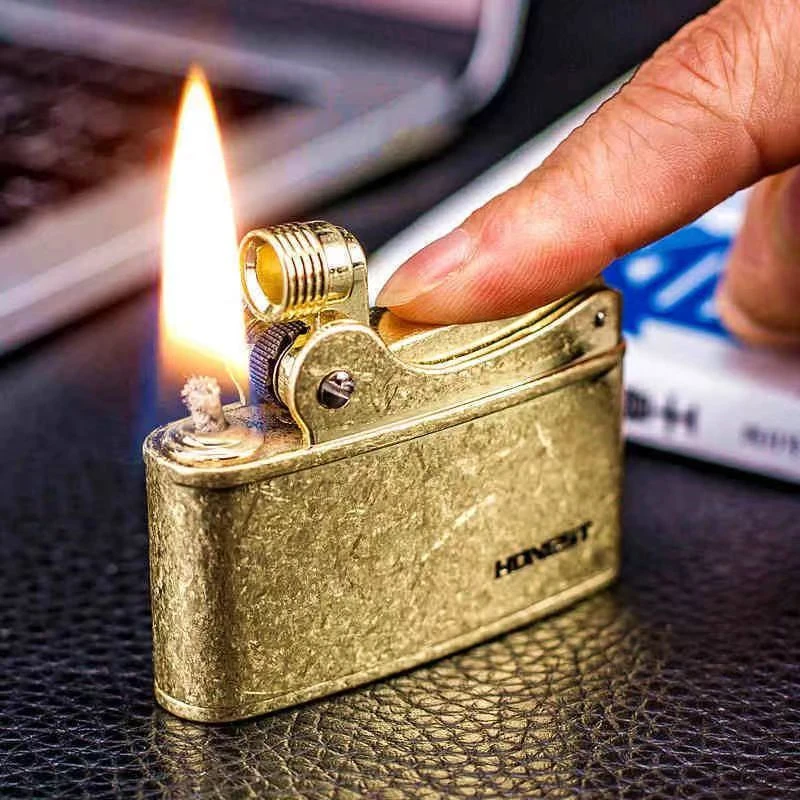 百诚高档煤油打火机一键按压式按压点火防风创意个性复古老式怀旧