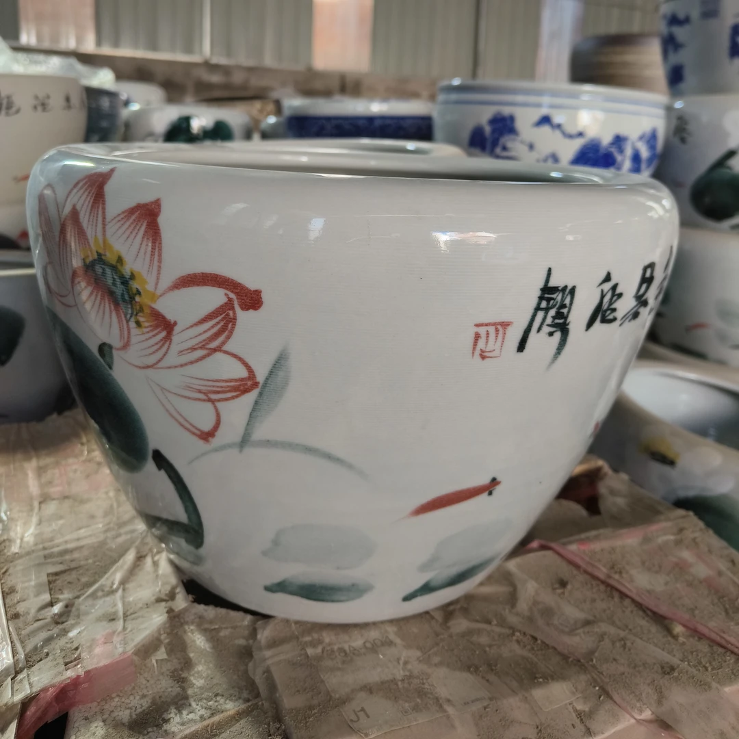 手绘荷花，直径52高度34，陶瓷缸
