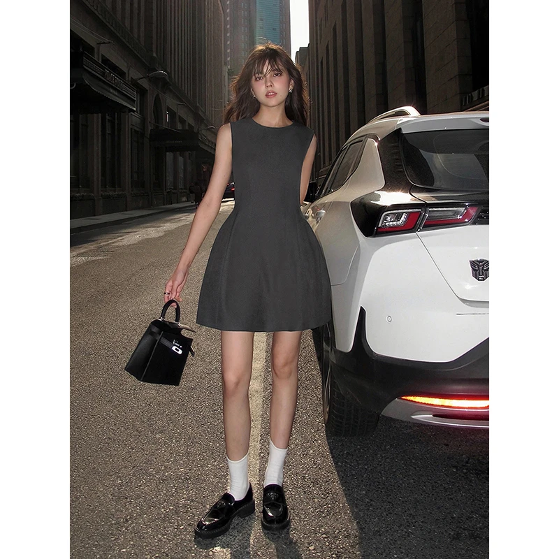 灰色无袖背心连衣裙女夏法式小个子收腰又甜又辣裙子显瘦气质短裙