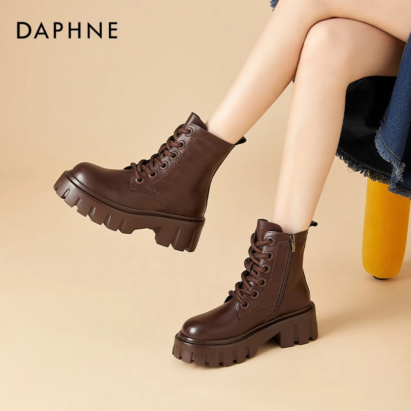 达芙妮棕色马丁靴女款靴子秋冬加绒雪地靴短靴英伦风真皮厚底女靴