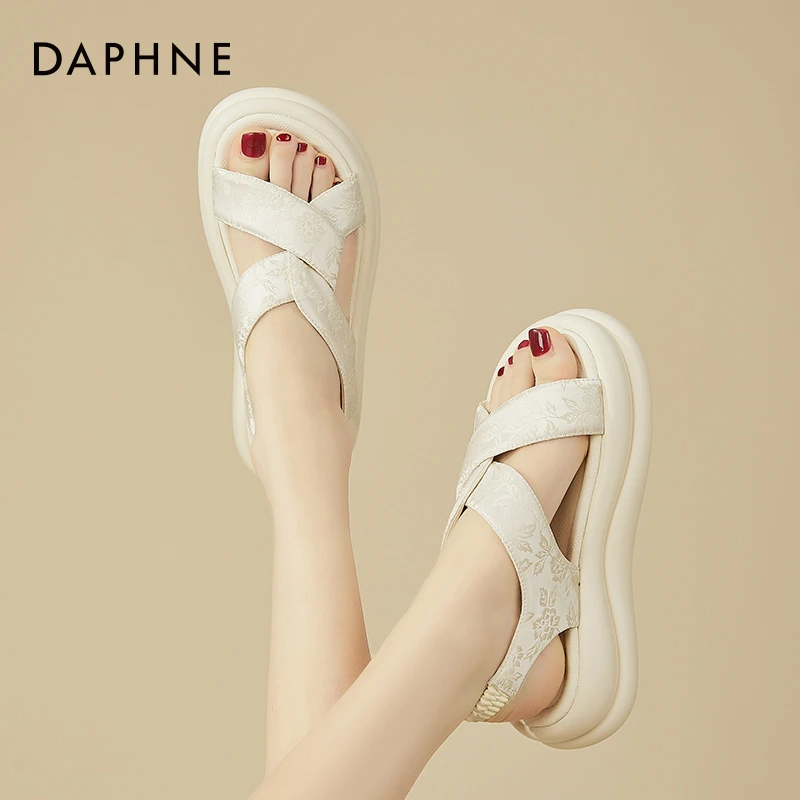 达芙妮厚底凉鞋女鞋夏季2024新款国风配裙子松糕鞋外穿休闲沙滩鞋