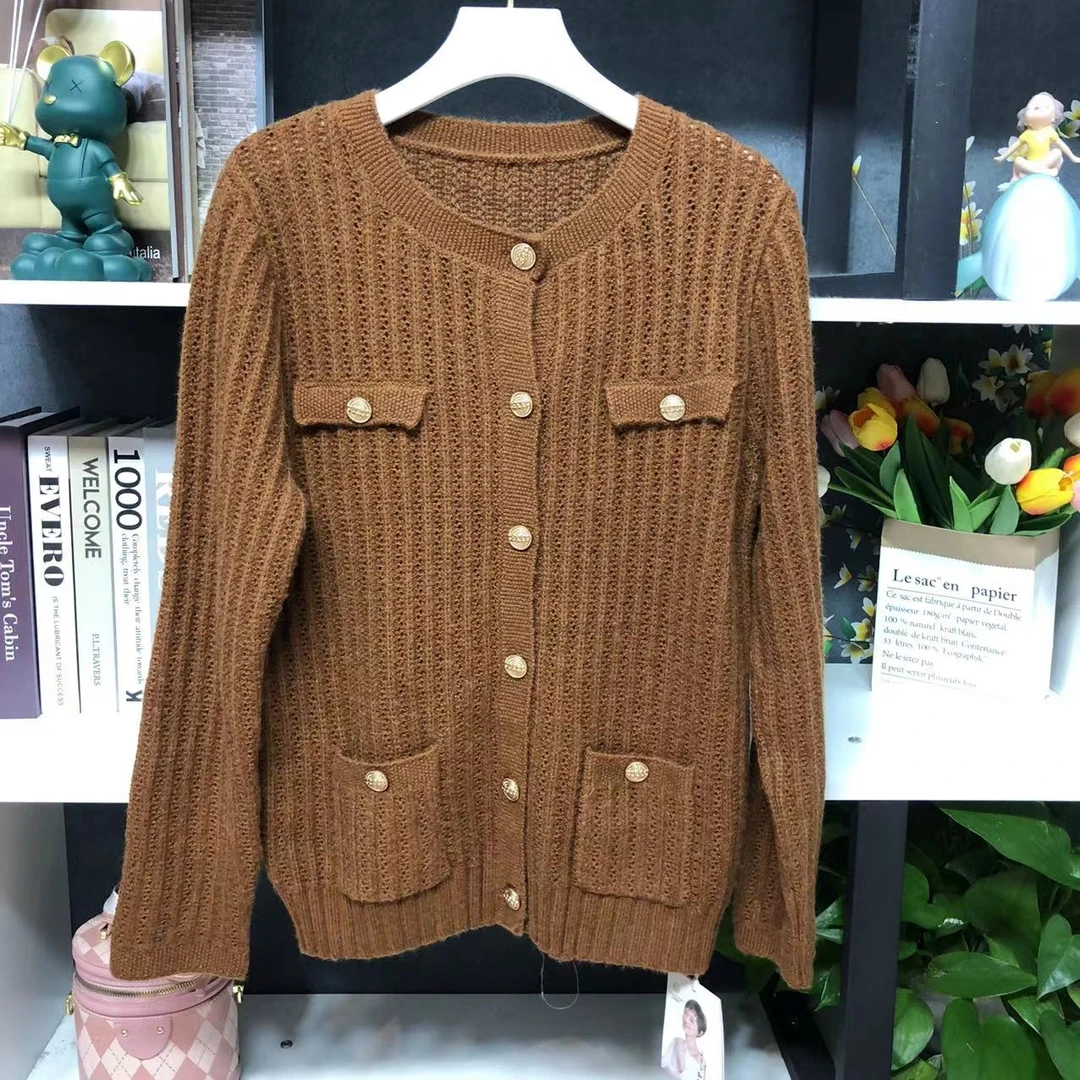 ML5580【春季新款】时尚圆领咖色镂空排扣百搭款开衫毛衣