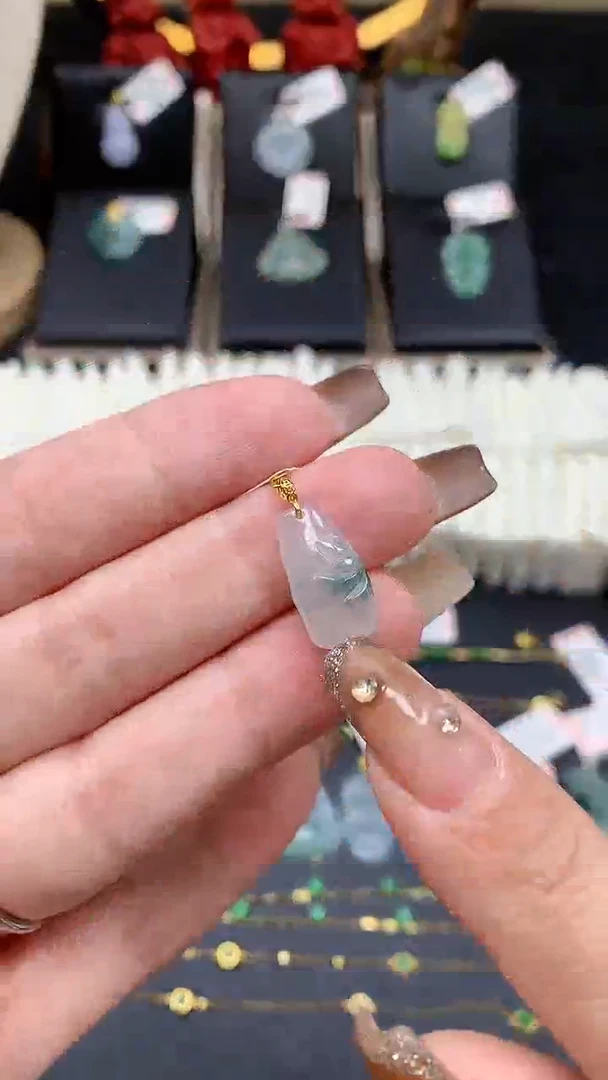 【闪购商品】翡翠吊坠(不含链)18K金镶嵌MS130346