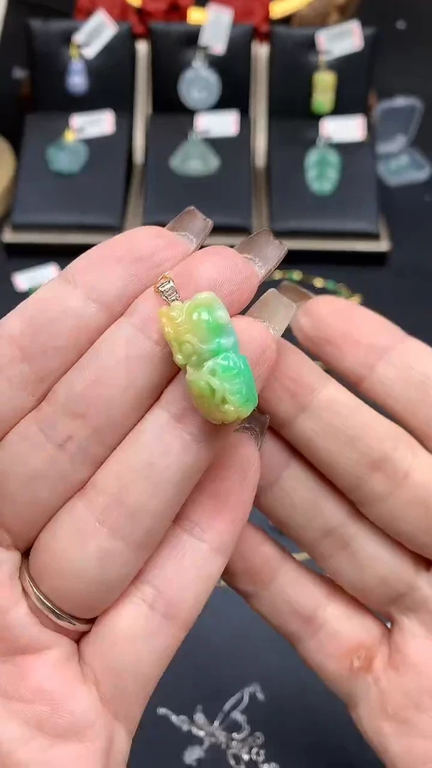 【闪购商品】翡翠吊坠(不含链)18K金镶嵌MS132402