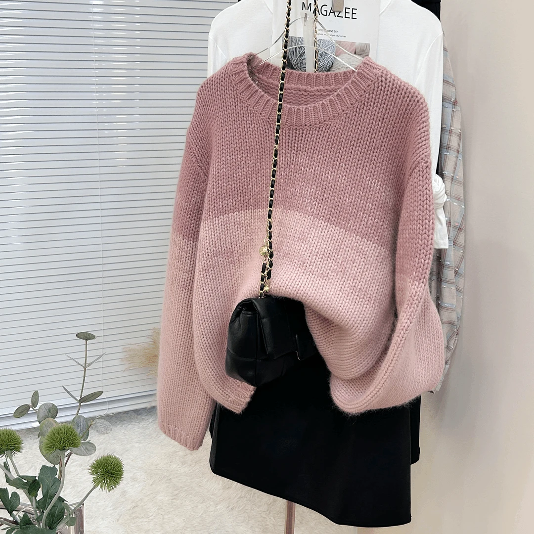 软糯粉色渐变粗棒针圆领秋冬季新款上衣宽松韩版百搭慵懒风毛衣女