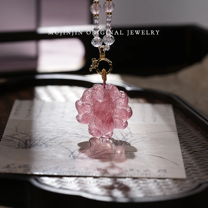 天然草莓晶九尾狐吊坠女款气质时尚百搭项链颈饰品KQ2687