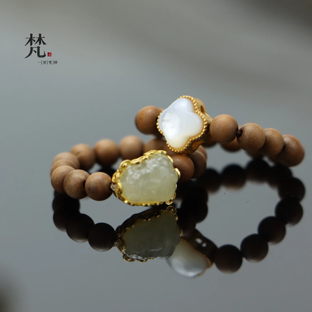 【戏韵】老山檀和田玉貔貅四叶草戒指 戒面0.9-1.1cm 珠0.4cm*13颗