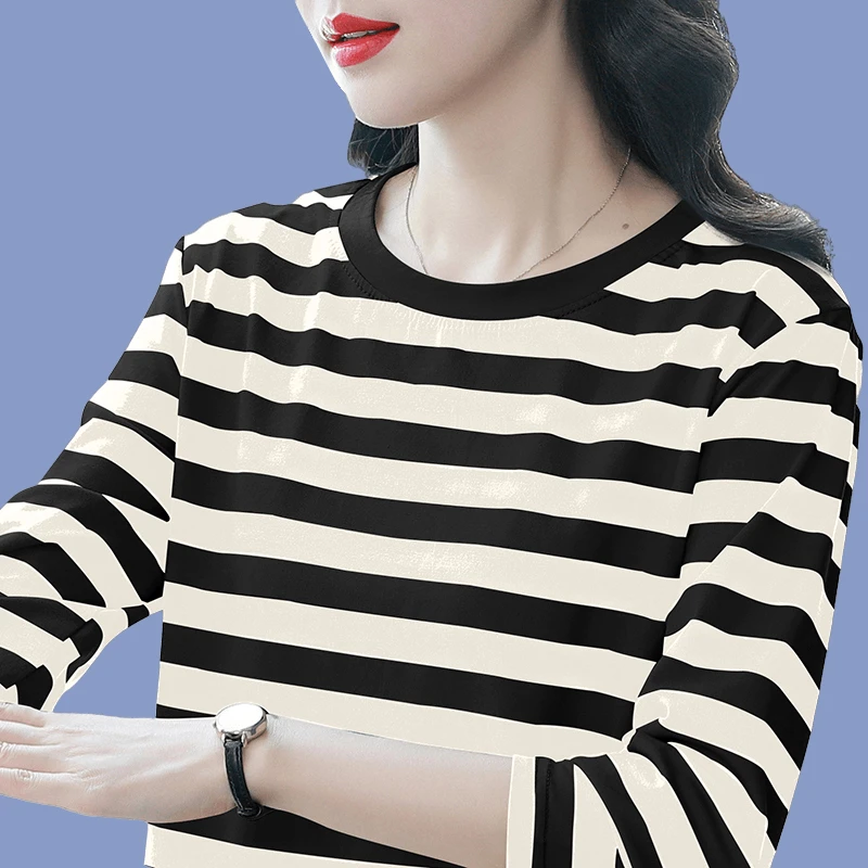 长袖t恤女士2024中老年女装春装新款洋气大码宽松内搭外穿打底衫