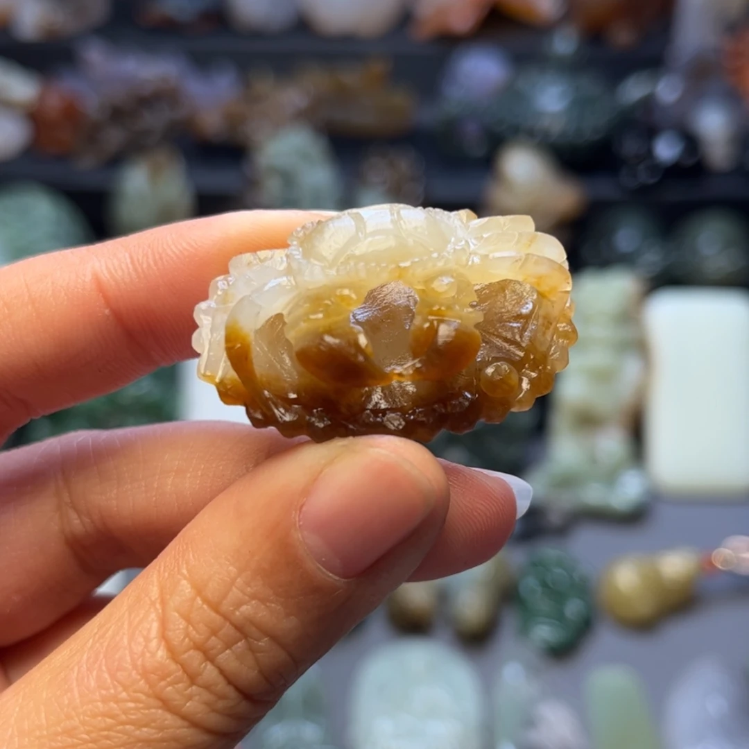 【闪购商品】和田玉（糖玉）颈饰未镶嵌秦**月