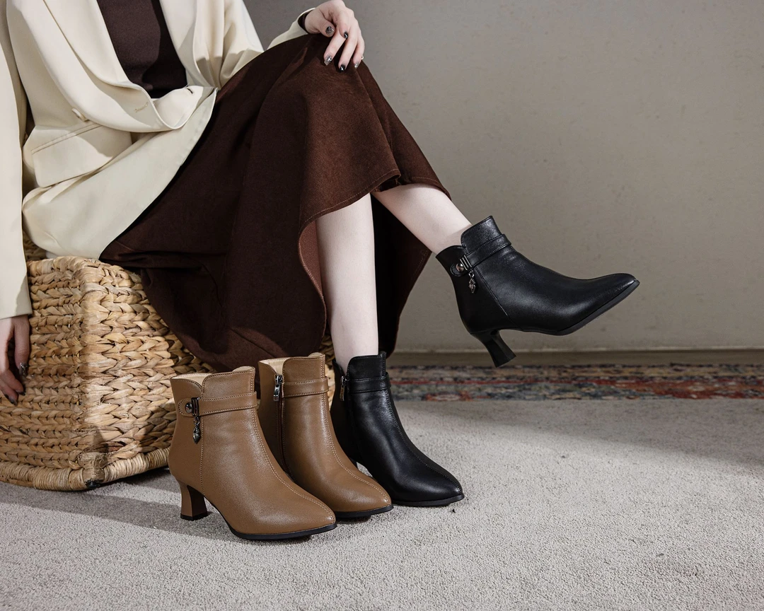 4公分-2025秋冬舒适百搭真皮软底时尚韩版细跟短靴加绒保暖尖头