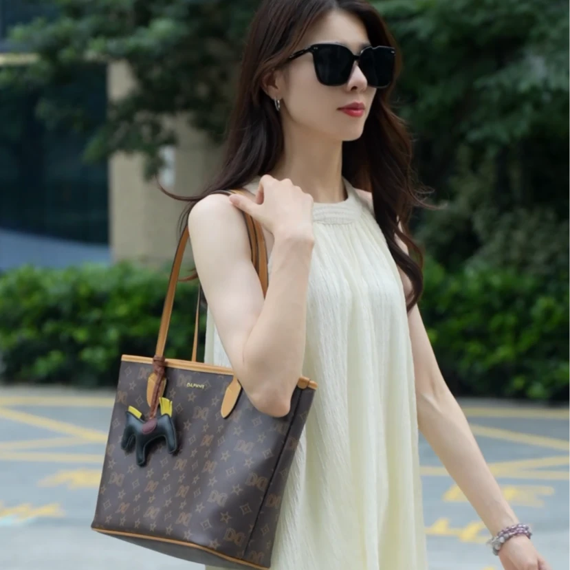 Daphne/达芙妮大容量托特包组6124183164101/10242