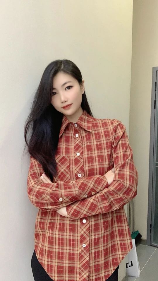 〖荷贝俪〗百搭红格衬衫
