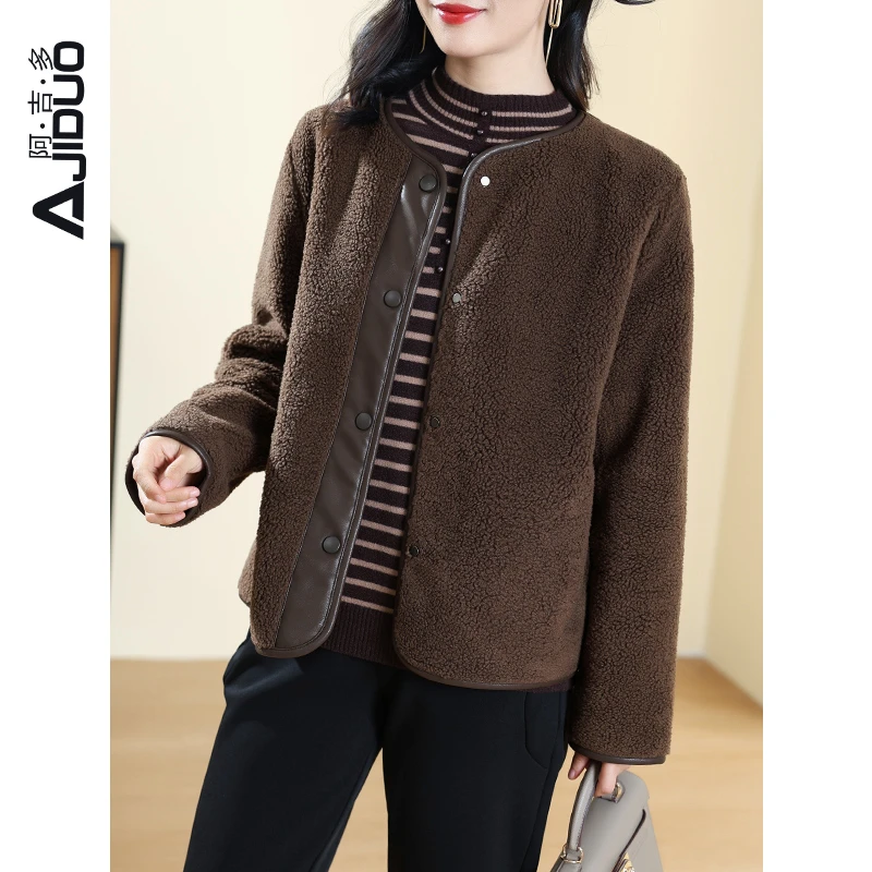 阿吉多A62809气质百搭羊羔绒短外套女秋冬新款休闲时尚加绒厚外套