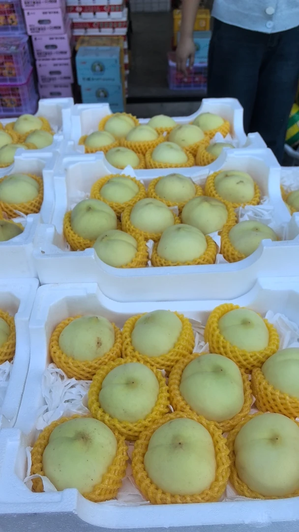 新鲜冬桃一箱，脆甜