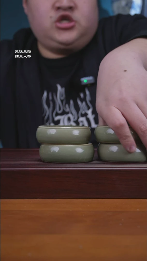 【闪购商品】瓷盖置四只纹饰各一个