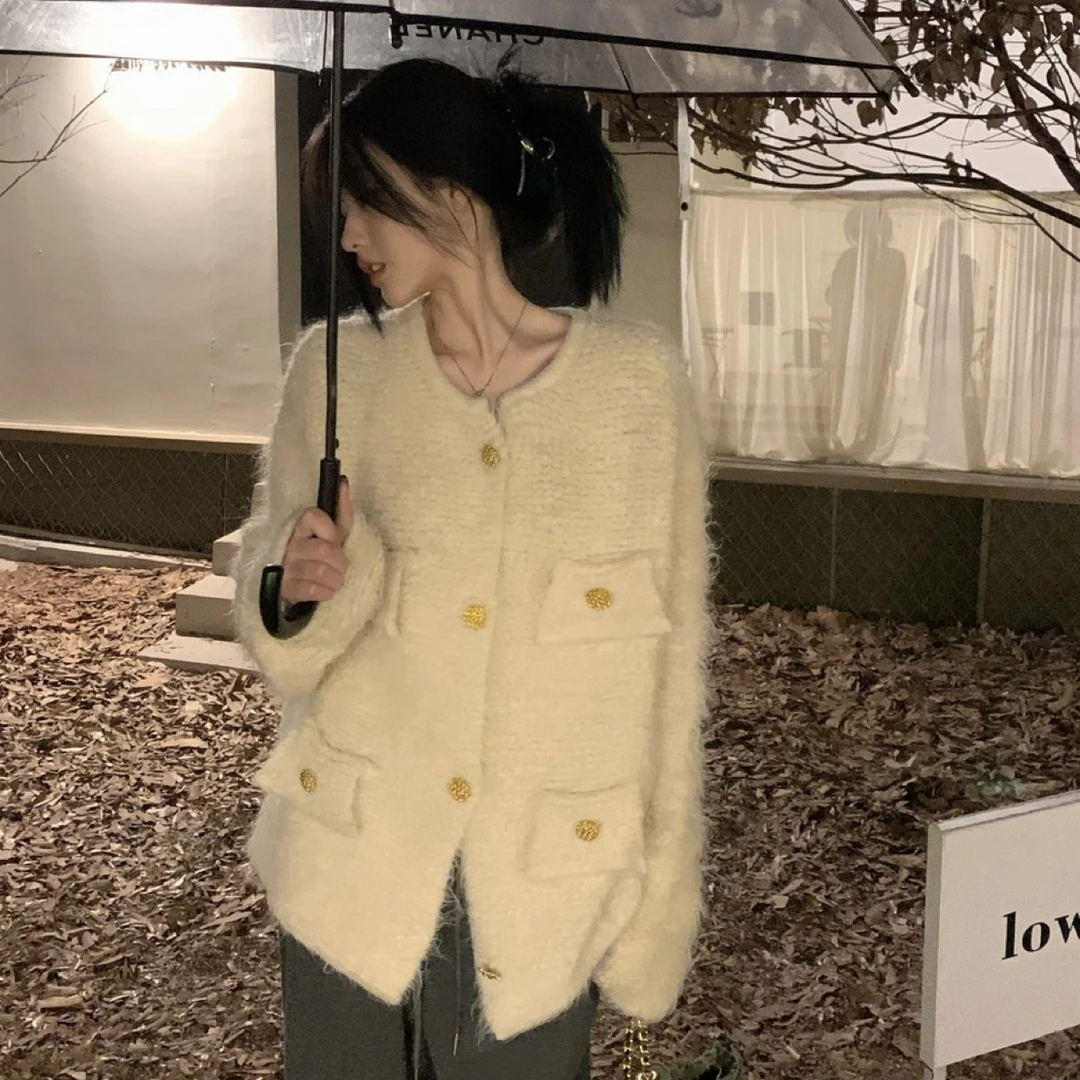 大码女装冬季新款法式小香风毛衣宽松显瘦长袖开衫上衣女