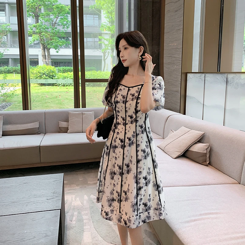 奢姿大码女装2024夏季气质方领印花连衣裙胖妹妹泡泡袖时尚裙子