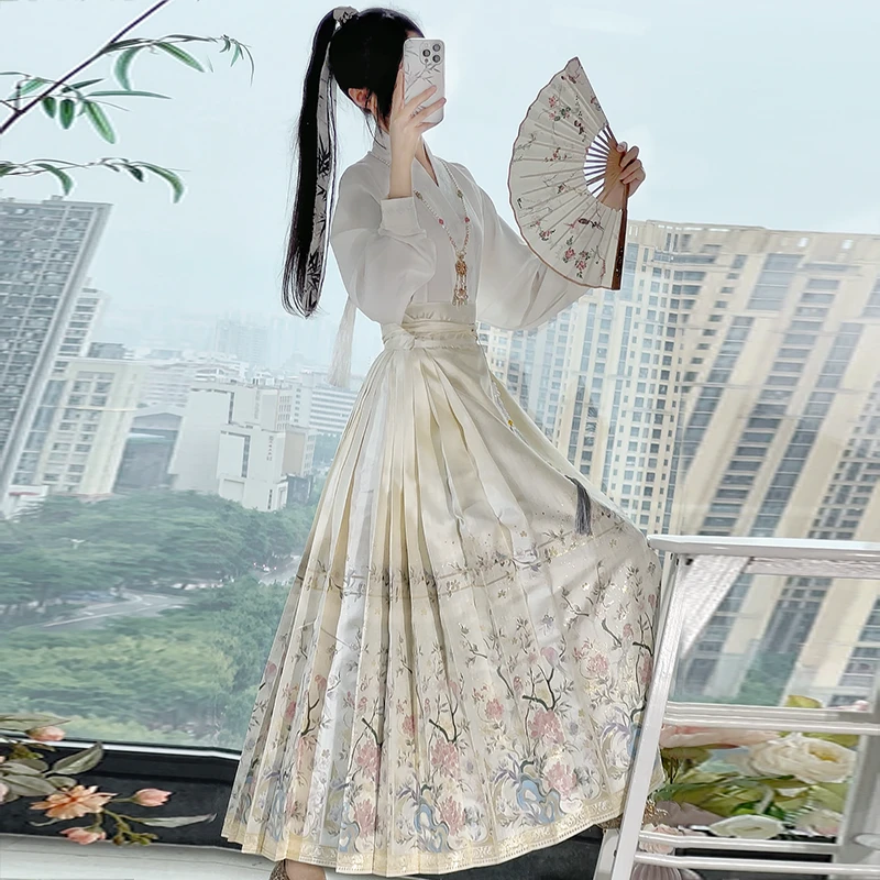 花雨沐原创【花羽鸟】汉服女明制仿妆花织金马面裙新中式日常套装