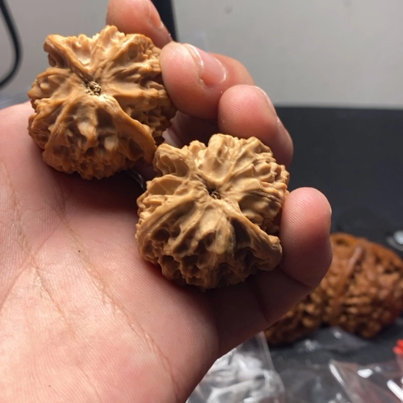 【闪购商品】文玩核桃吊坠我****龙99