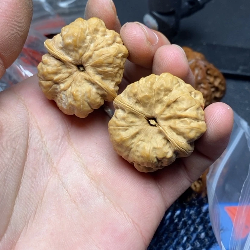 【闪购商品】文玩核桃吊坠玉***～83