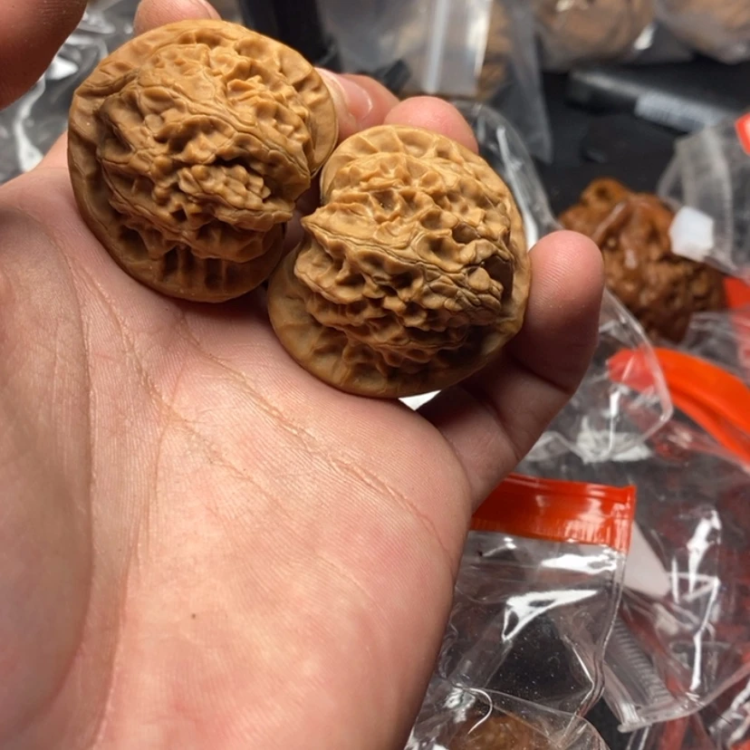 【闪购商品】文玩核桃吊坠杀****刀160