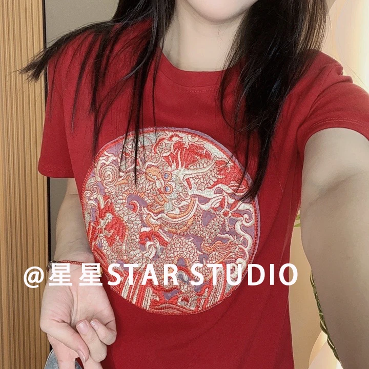 游龙设计 XH1073 龙年限定~刺绣圆领正肩减龄长/短袖上衣