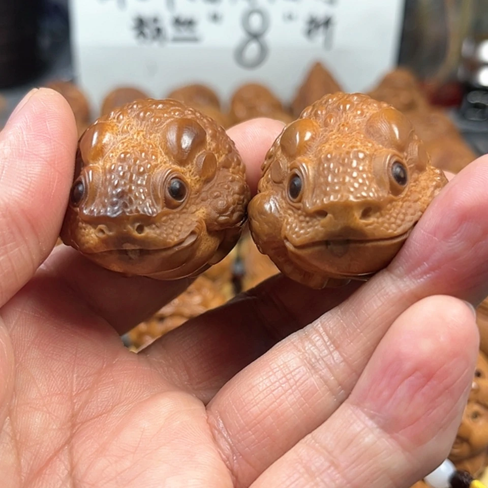 【闪购商品】橄榄核核雕石**丑