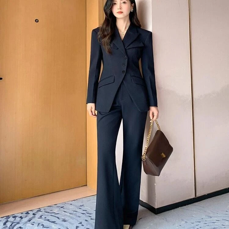 今年流行的女装黑色修身显瘦西装微喇裤职业女性穿搭高级搭配套装