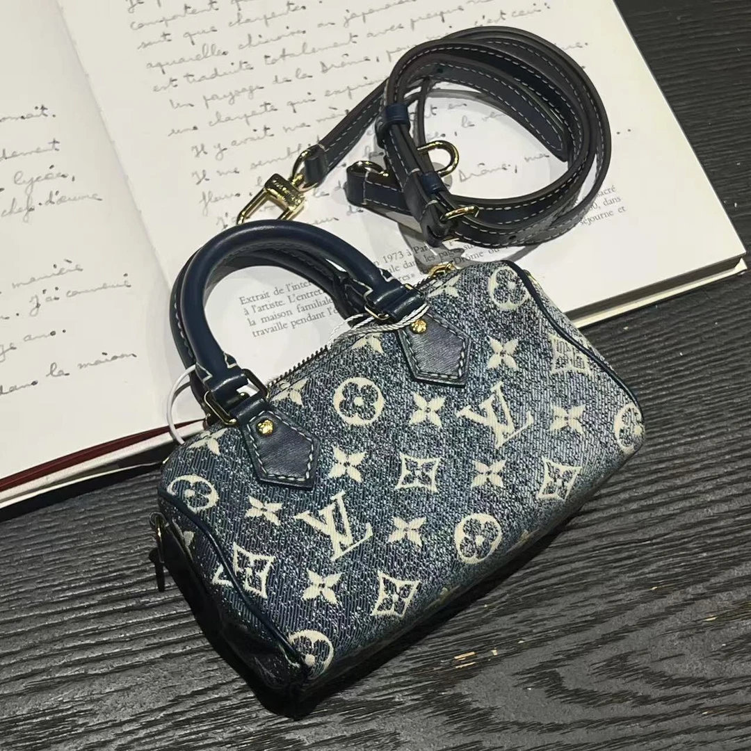 95新 LouisVuitton/路易威登 舍得 Lv 丹宁Speedy小枕头斜挎包