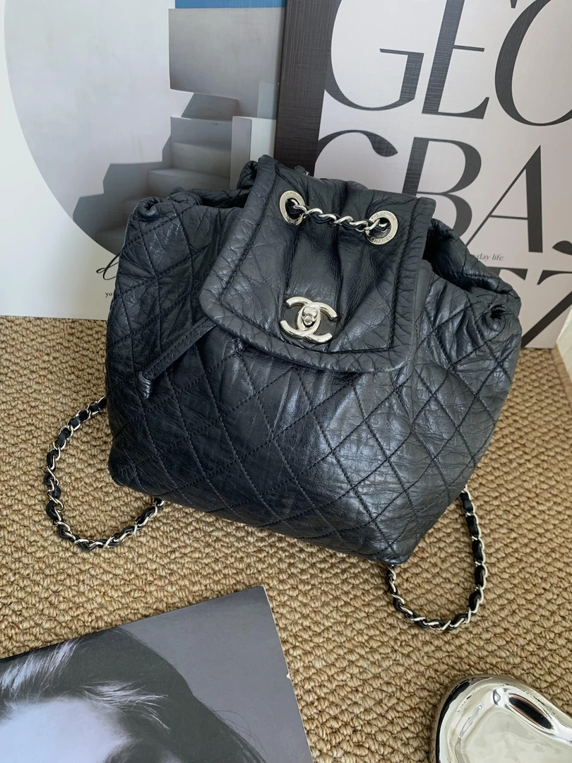 95新 Chanel/香奈儿 赤境·8836 黑银褶皱流浪双肩包 09-10