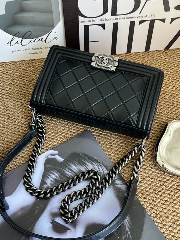 95新 Chanel/香奈儿 赤境·7290 黑银萨尔茨堡浮雕leboy斜挎包