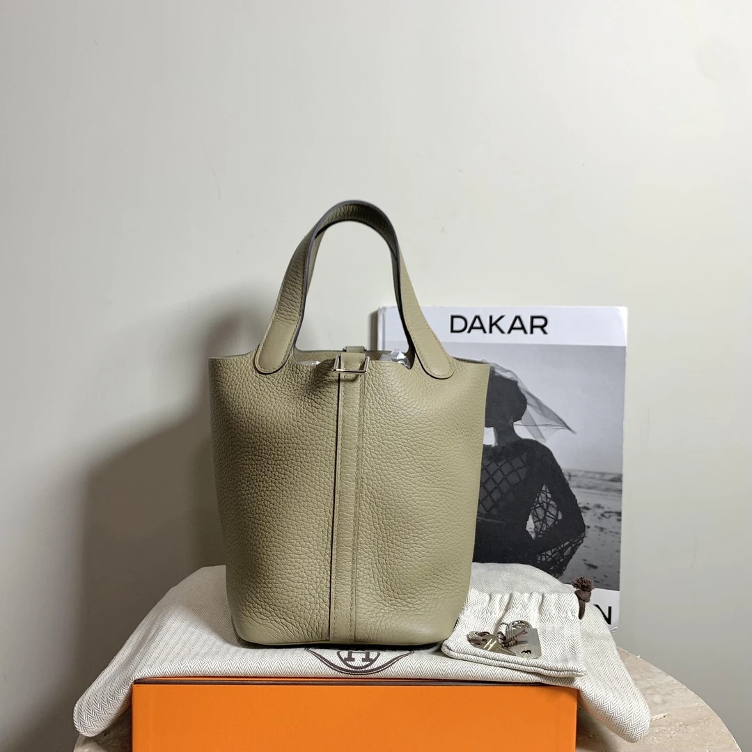 全新未使用 Hermes/爱马仕 壹臻/马尔法米色银扣菜篮1893584125