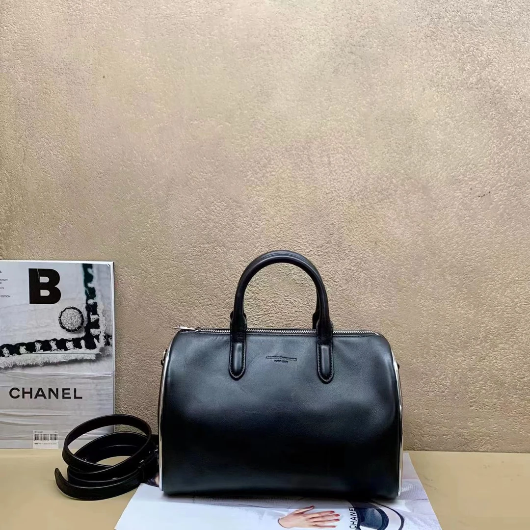 95新  壹臻中古/ 亚历山大王 黑色枕头包 70740306