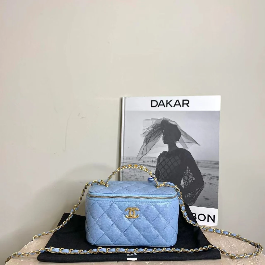 99新 Chanel/香奈儿 壹臻/22S蓝色镂空字母手柄长盒子  59048991
