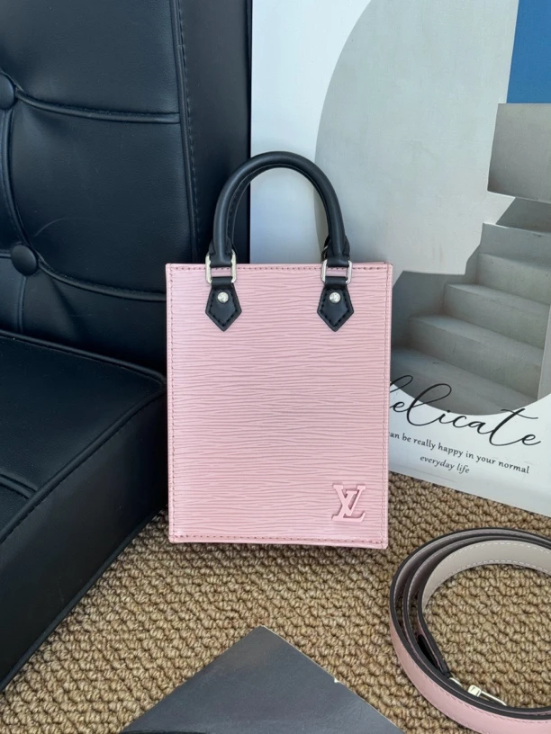 95新 LouisVuitton/路易威登 赤境·1334 粉水波纹琴谱迷你包芯片