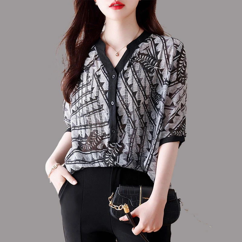 高端印花v领雪纺衫女短袖夏季装新款别致独特大码遮肚子宽松上衣