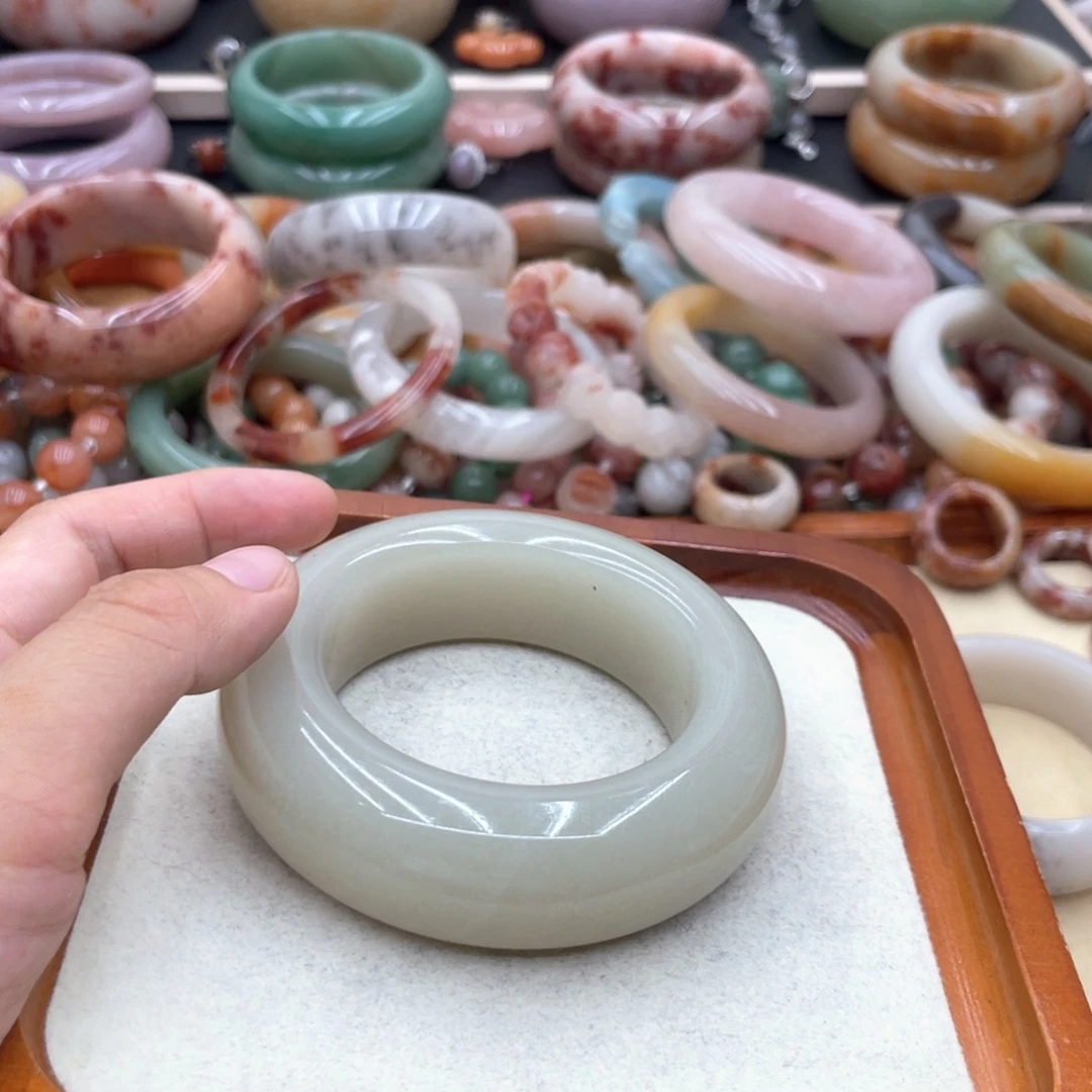 石英质玉圈口54未镶嵌杏*